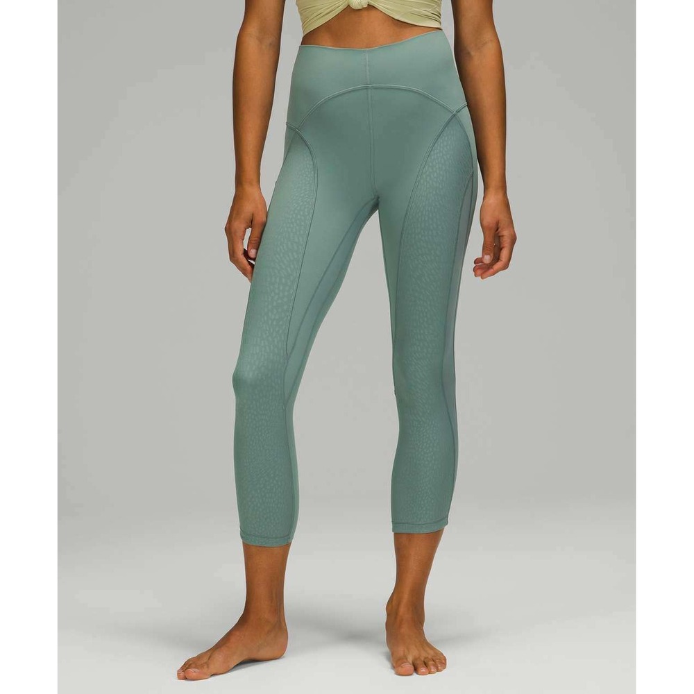 Lululemon Womens Nulu and Mesh Mid-Rise Yoga Crop 23" Tidewater Teal Gym Size 4